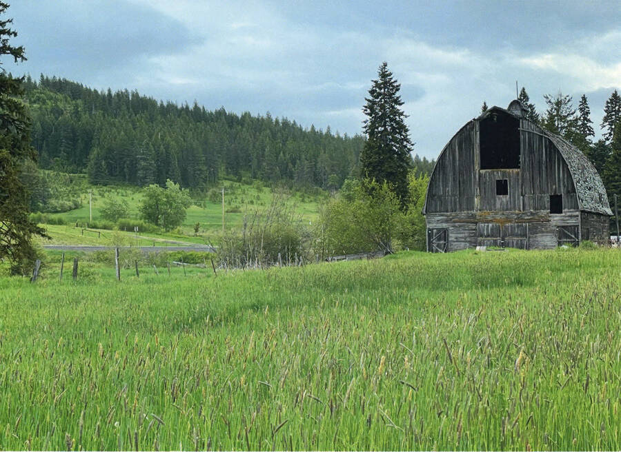 Photograph of the Slagle Barn.