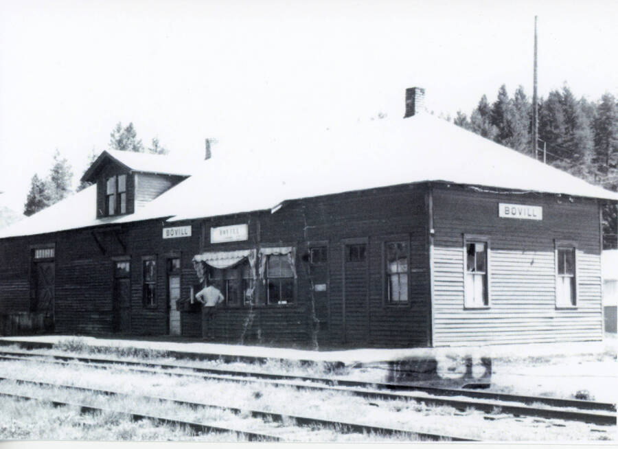 Photograph of the WI&M Depot in Bovill.