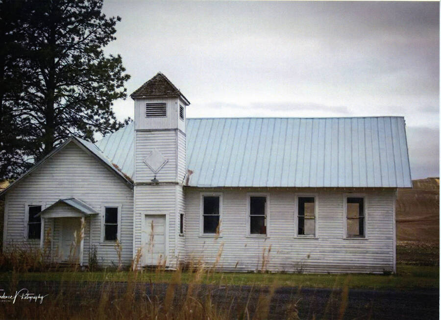 Photograph of Cedar Creek Church.