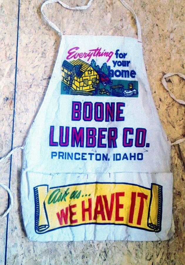 Photograph of Boone Lumber Company apron.