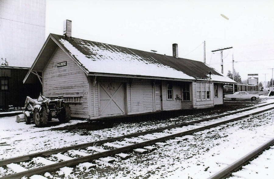 Photograph of the Northern Pacific Railroad Depot in Palouse.