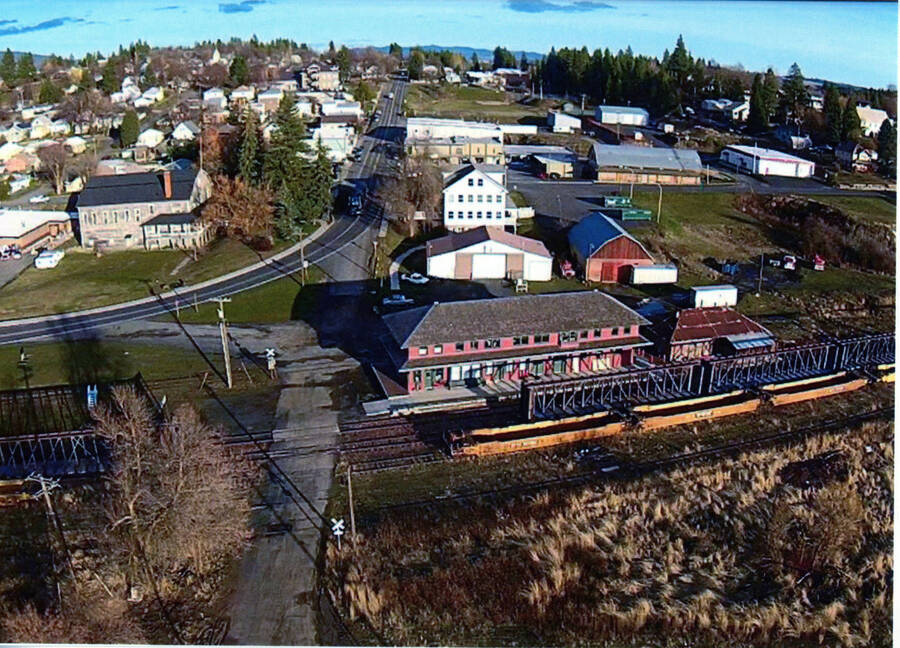 Photograph of the WI&M Railway Depot and the Potlatch townsite.