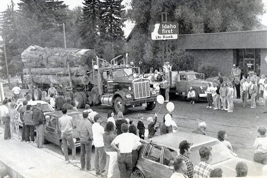 Photograph of Potlatch Days parade.