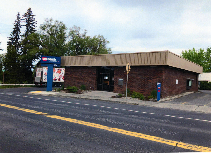 Photograph of the US Bank.