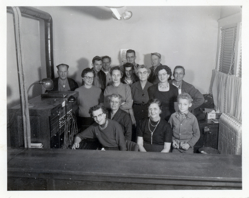 :Photograph of the telephone switchboard crew in Potlatch.