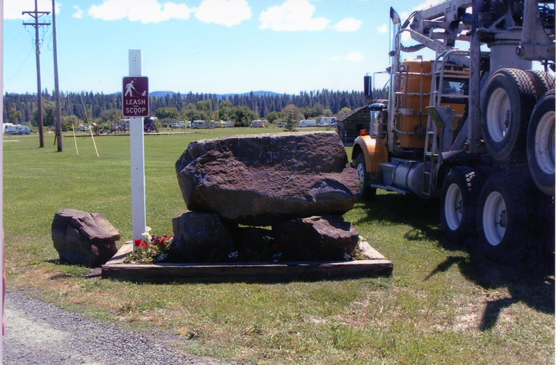 Photograph of the tribute rock in Scenic Six Park.