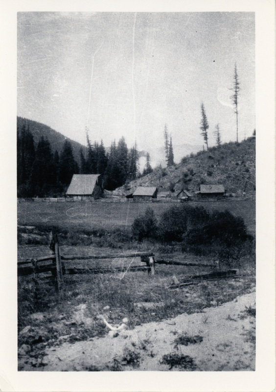 Photograph of the Billy Duff homestead on the Palouse River.
