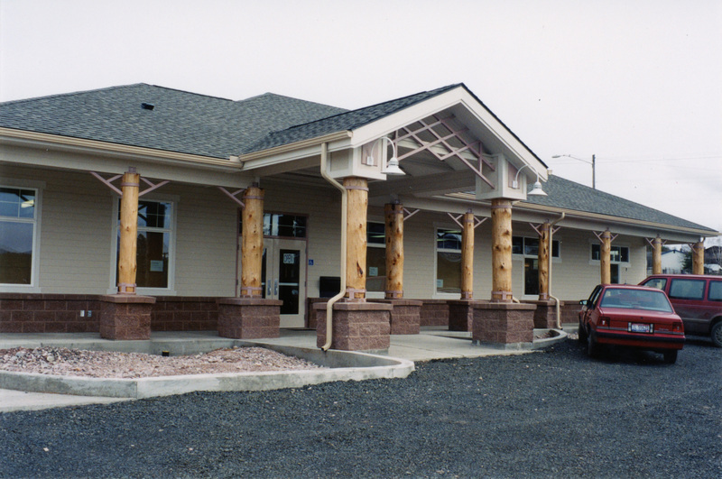 Photograph of the entrance to the Potlatch Public Library.