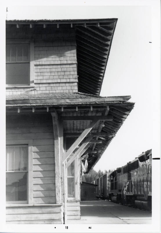 Photograph of roof detail on the WI&M Depot.
