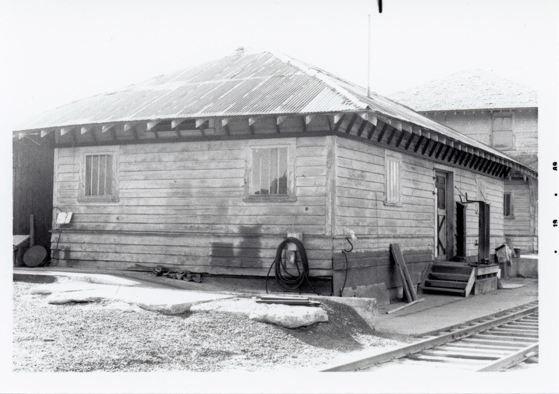 Photograph of the Annex building next to the WI&M Depot.