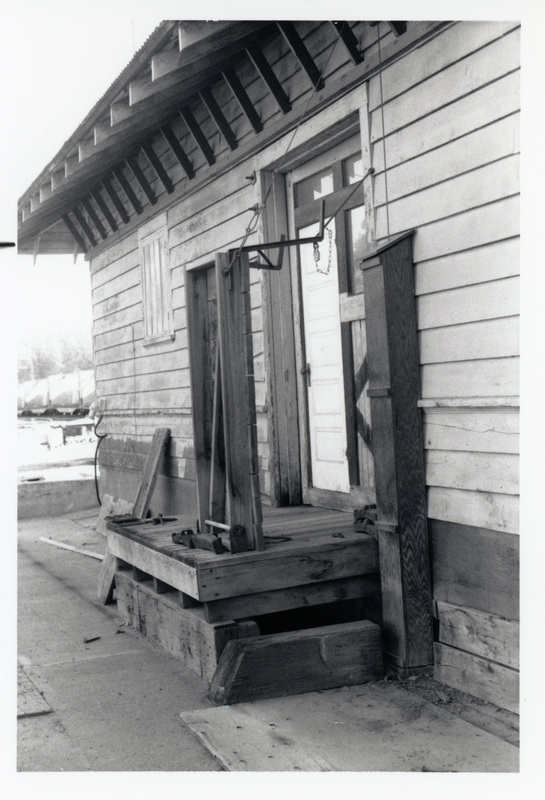 Photograph of the loading platform on the Annex at the WI&M Depot.