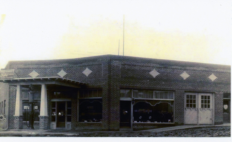 Photograph of Byers Garage in Deary.