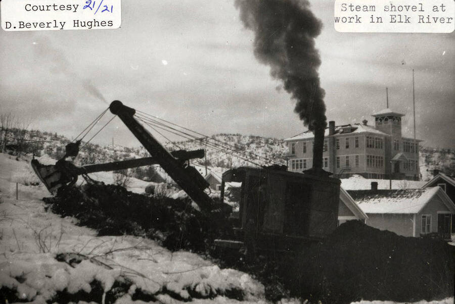 A photograph of a steam shoevel at work in Elk River, Idaho.