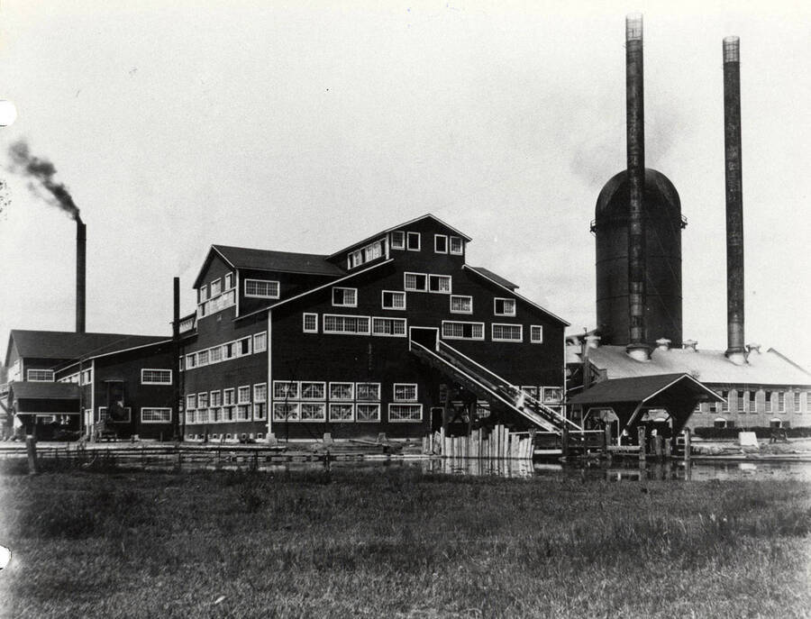 A photograph of the Potlatch Mill after it was first built. Photo courtesy of the Potlatch Corportation.