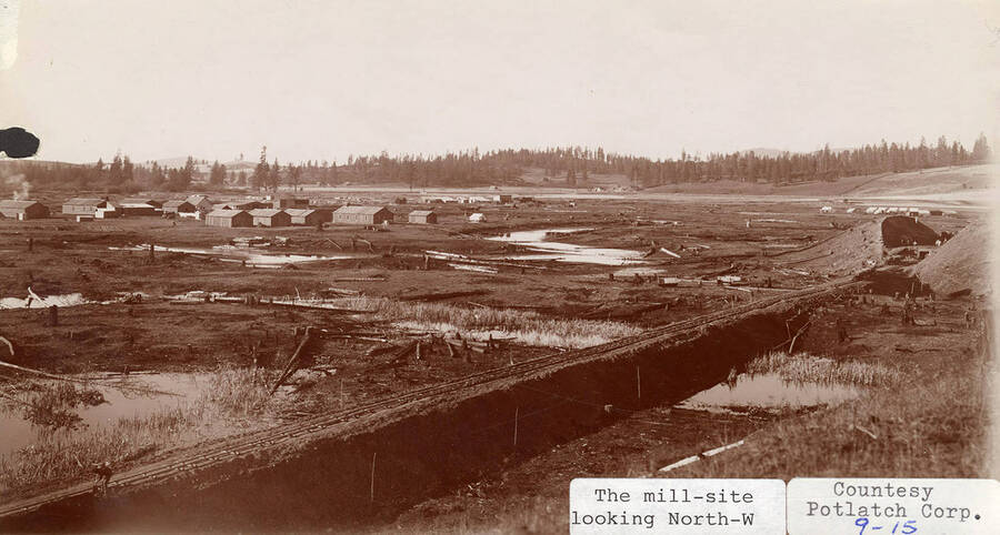 A photograph lookin north-west over the mill site courtesy of Potlatch Corporation.