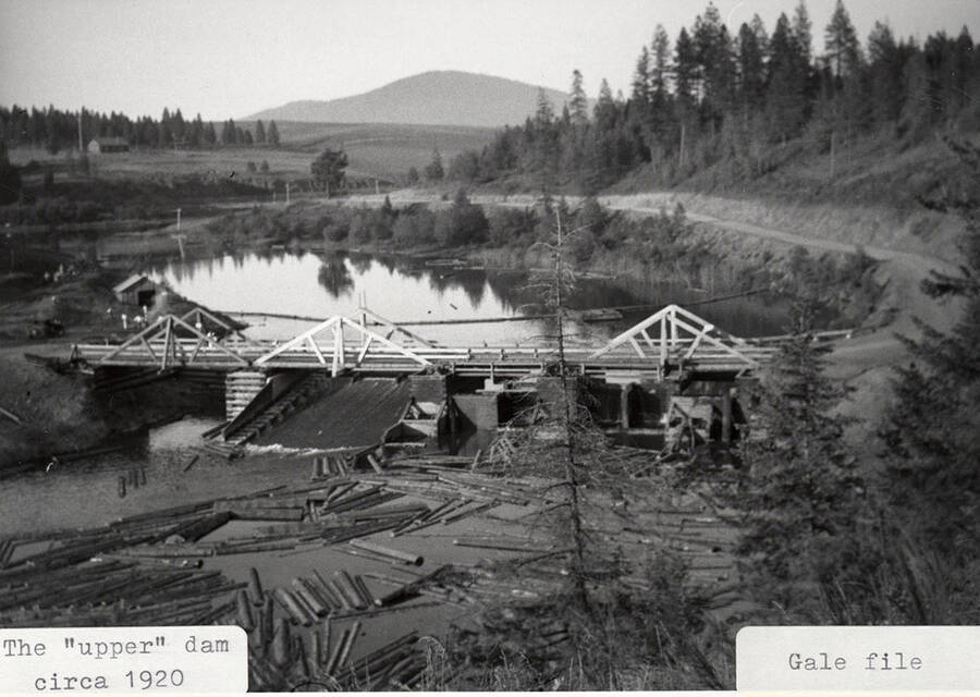 A photograph of the upper dam.