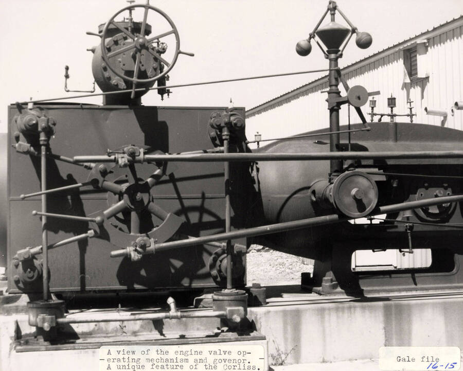 A photograph of the engine valve operating mechansim and govenor that was a unique feature of the Corliss.