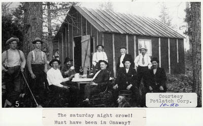 A photograph of the Saturday Night Crowd in Onaway.