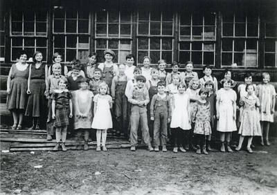 Students at the Hatter Creek School. Front row: Billie Jo McVey, Margaret Gilmore, Elmay Patton, Clarence West, Harold Buhl, Frances Mochols, Velma (Peggy) Benge. Middle row: John Carr, Floyd LaRue, Francis Buhl, Harold Crumley, Rex Tribble, Jack McVey, Rebecka Carr, Ellen Patton, Nedine Gilmore, Orvetta Tribble, Thelma Crumley. Back row: Betty Jones, Getha Lakey, Violet LaRue, Cecil West, Neil Nichols, Gail LaRue, Arthur Queener, Wayne LaRue, Virgil Beckner, Delmer West, Stanley McVey, Lewis Tribble, Estela Gilmore, Doris Trotter, Jeanne Beckner.