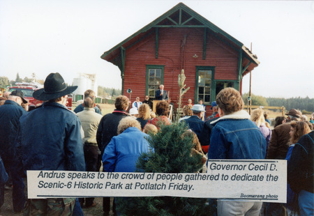 Photograph of Governor Cecil D. Andrus speaking at the dedication of Scenic Six Park.