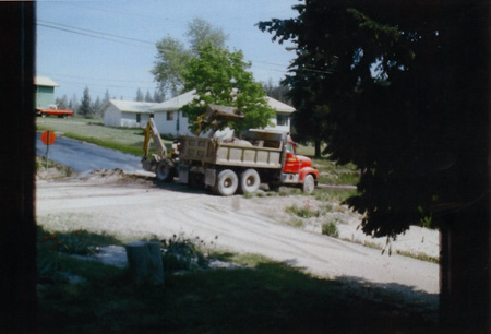 Photograph of cleaning up after the Mt St. Helens explosion.