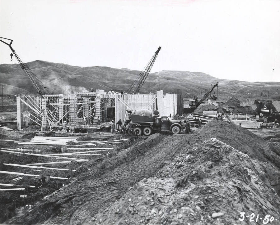 Construction of the Clearwater paper mill plant in Lewiston, Idaho.