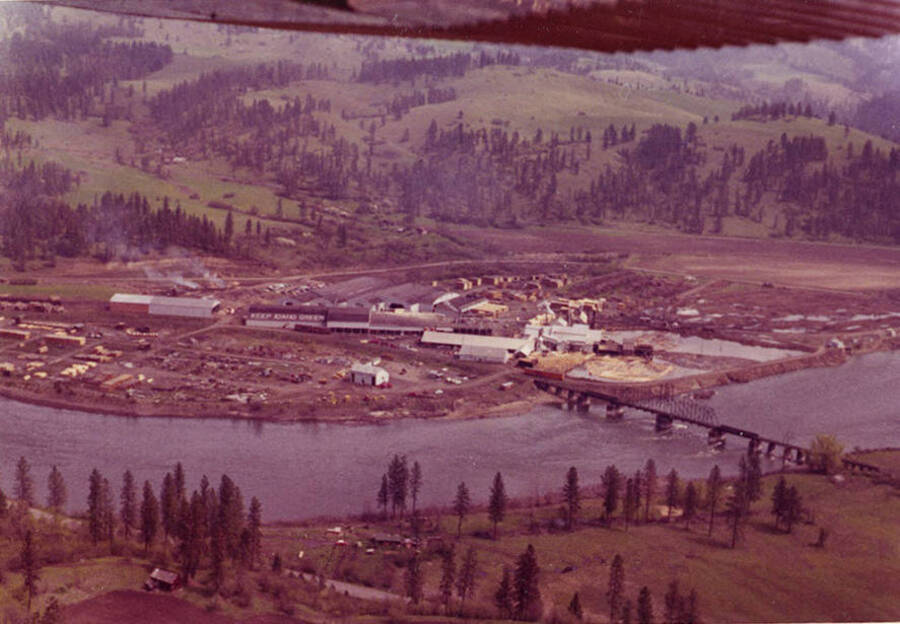 An aerial photograph of the mill at Kamiah.