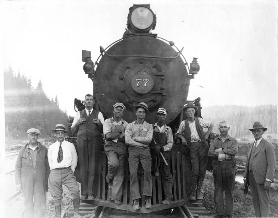 This is the crew that handled the first log train out of Jaype, Idaho. The engine is #77.