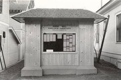 Memorial built by Potlatch Lumber Company to honor company and community servicemen.