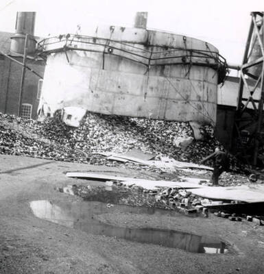 Dismantling the burner in March.