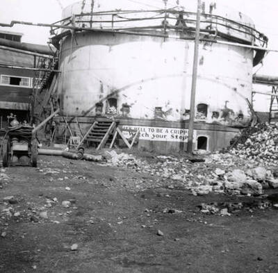 Dismantling the burner in March.