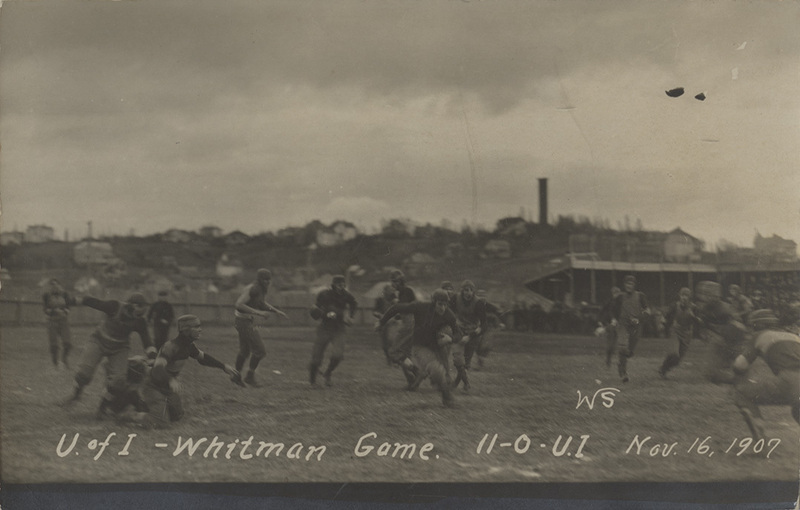 Postcard of a football game between the University of Idaho and Whitman in 1907.