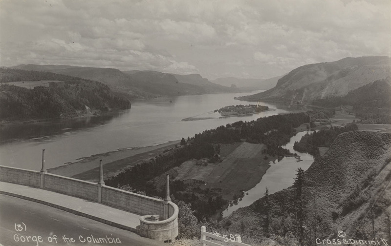 Postcard of the Columbia River and Columbia River Gorge from the Crown Point Lookout, Oregon.