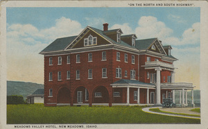 Postcard of the Meadow Valley Motel in New Meadows, Idaho.