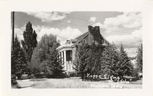 Postcard of the Kappa Sigma fraternity house on the University of Idaho campus in Moscow, Idaho.