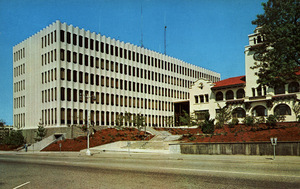 Postcard of the Snohomish County Courthouse in Everett, Washington.