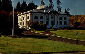 Postcard of the Pacific County Courthouse in South Bend, Washington. | Pacific County Courthouse at South Bend, Washington was built in 1910. Pacific County is important center for timber, fishing, oyster and cranberry industries.