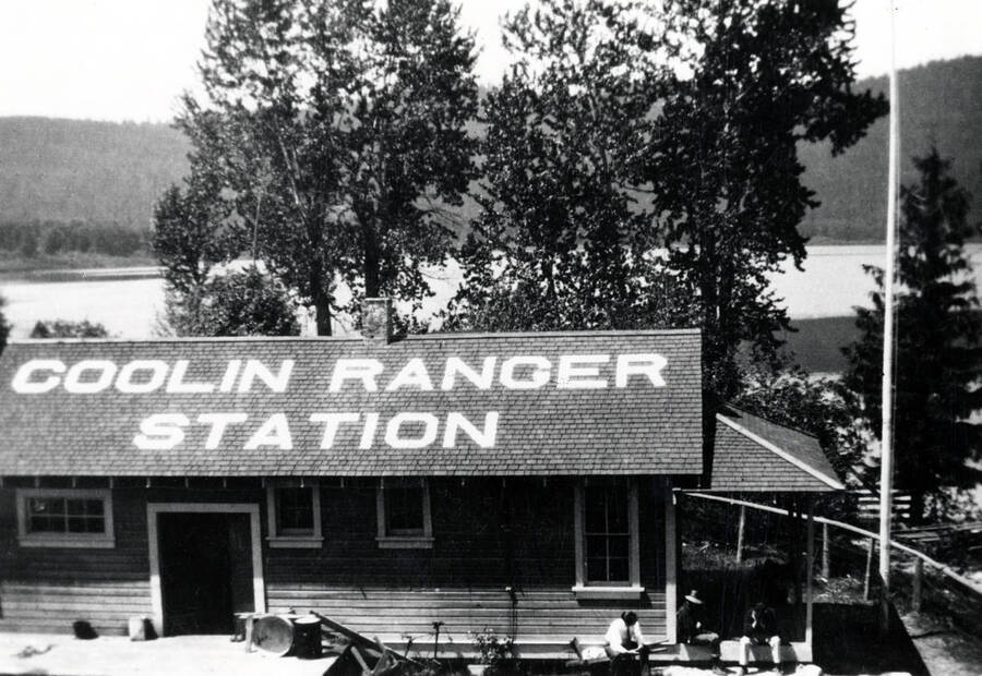 Exterior view of Coolin Ranger Station in Coolin, Idaho.
