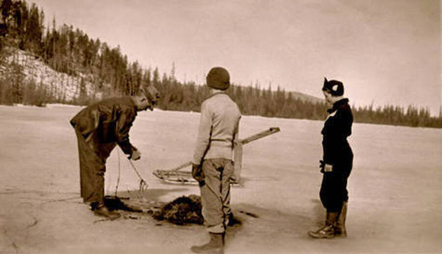 Elmer Stone, Swan Johnson, June Paul, and Chase Lake (?) setting traps for beaver control. Donated by June Paul Paley through Priest Lake Museum.