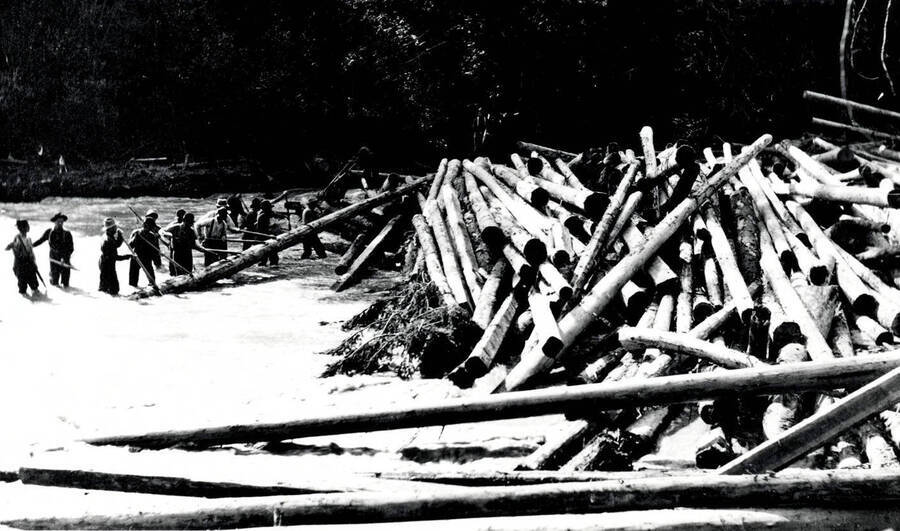 Men working on a huge log jam. Priest River, Idaho.