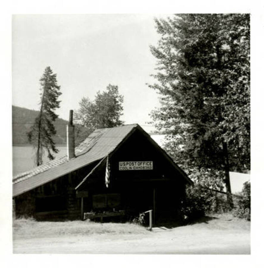 Coolin Post Office when it was built like a log cabin. Coolin, Idaho. Donated by Harriet (Klein) Allen via Priest Lake Museum.