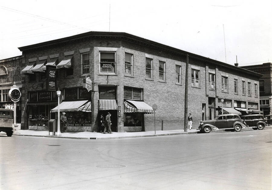 Photograph of the corner drug store in Moscow, Idaho where Frank Robinson worked as a clerk and wrote the first lessons of Psychiana.
