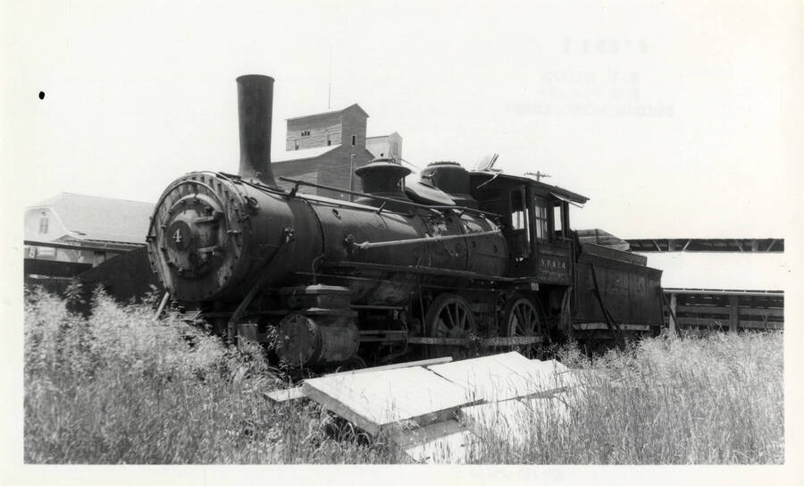 A photograph of Nez Perce 4 as it looked in 1950 after having been abandoned off the end of a spur at Nez Perce.