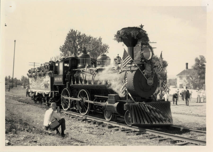 A 'little kettle', which is privately owned but normally on display at the Sacramento State Railroad Museum, on display for the Northern Pacific 100th Anniversary Celebration.