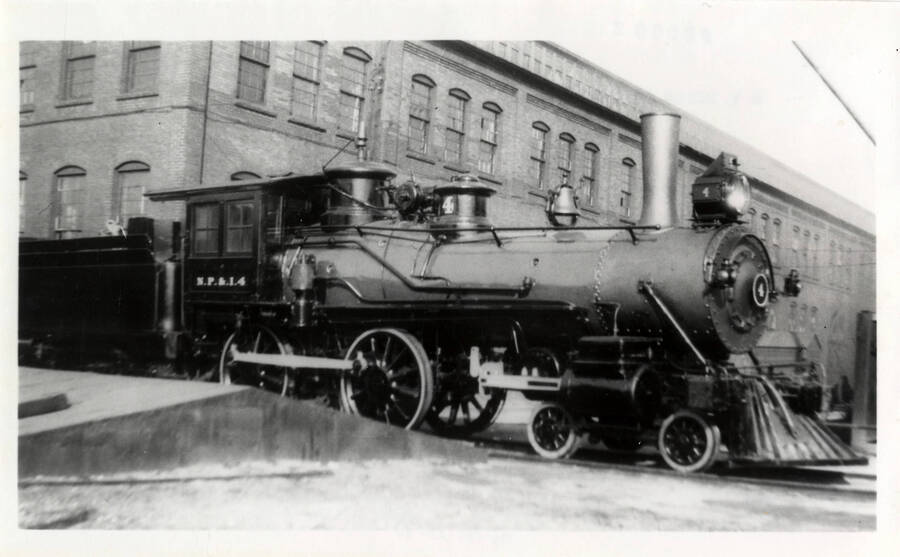 NezPerce & Idaho Engine no. 4 being prepared for movement to Nez Perce for the first time. In 1928 the 684 was sent to Livingston to be scrapped but at about that time the NP&I needed another engine and bought the 681. It was reconditioned in the Livingston shop, largest on the Northern Pacific.