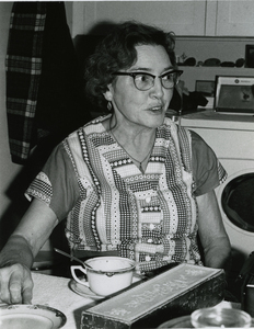 Photograph of Eva Mae Bell talking, looking away from the camera.