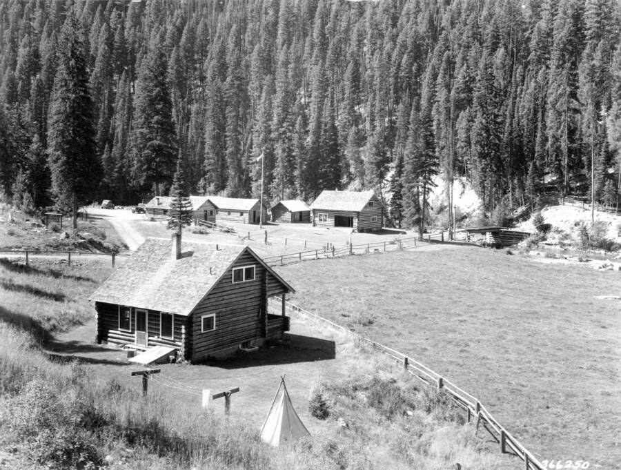 Deep Creek Ranger Station, Deep Creek, Bitterroot National Forest, Idaho, Swan, K. D., 1938