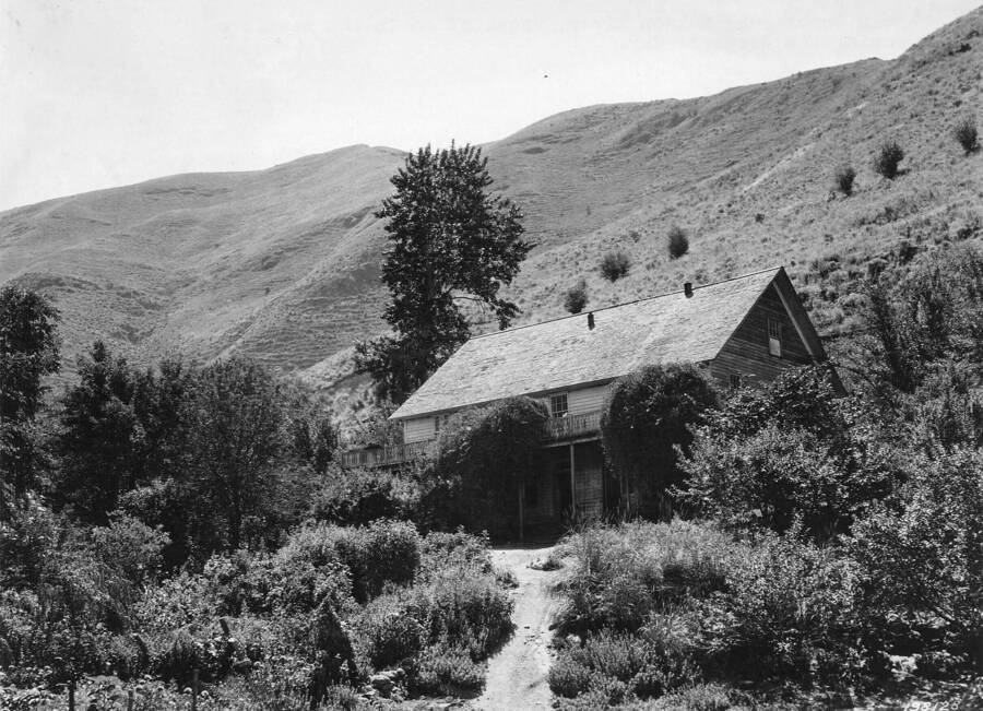 Historical-Buildings, John Day Ranch, Salmon River. , Swan, K. D., 1925