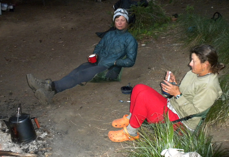 Backcountry conversation around a camp fire. Anna Bengtson and Karen Houppert. Photo courtesy of Debbie Lee.