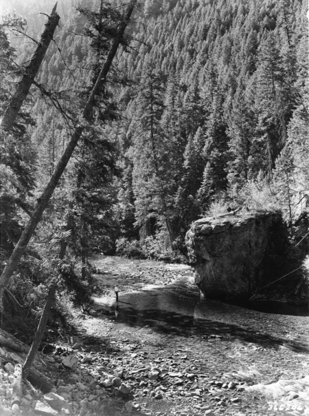 Fishing in Selway River below the mouth of Deep Creek, 1938. KD Swan, Photographer. Photo courtesy of USFS R1 Archives and Dennis Baird.